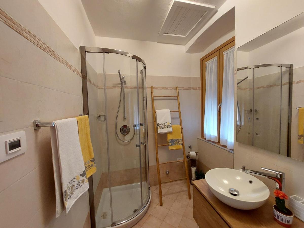 La Bougainville - Luxury Apartment Torbole Sul Garda Exteriér fotografie