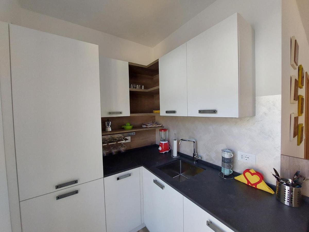 La Bougainville - Luxury Apartment Torbole Sul Garda Exteriér fotografie