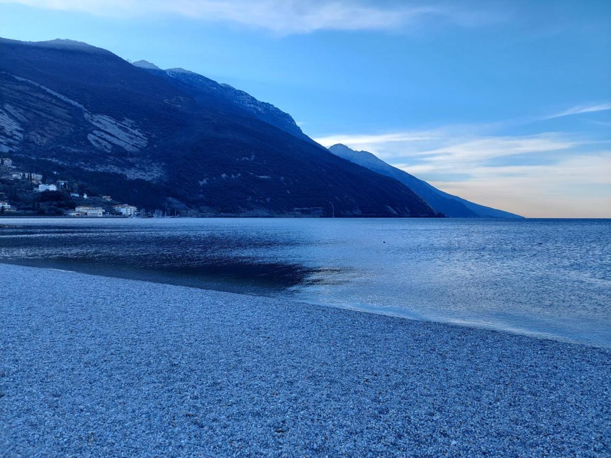 La Bougainville - Luxury Apartment Torbole Sul Garda Exteriér fotografie