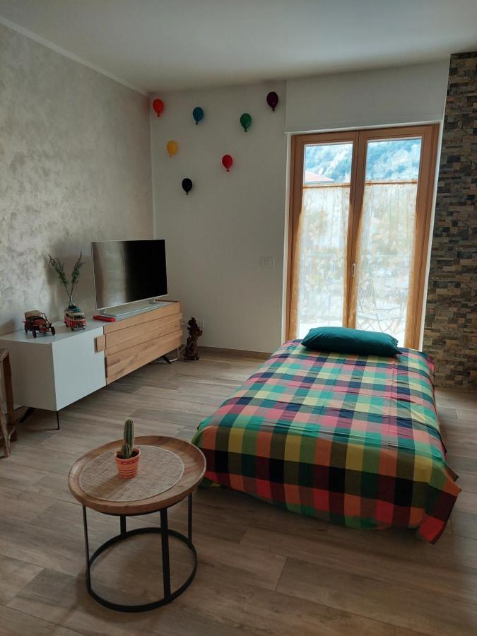 La Bougainville - Luxury Apartment Torbole Sul Garda Exteriér fotografie